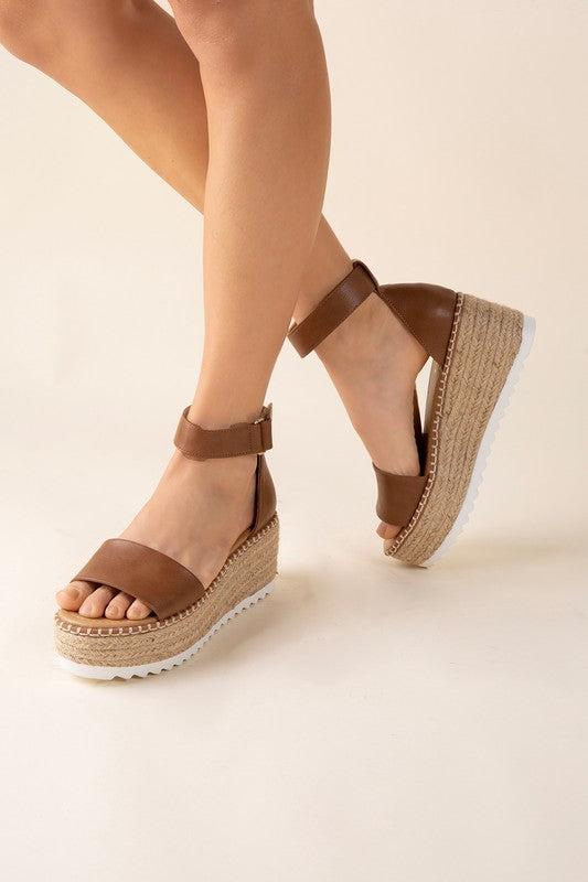 Tucker  Platform Sandals | Tan