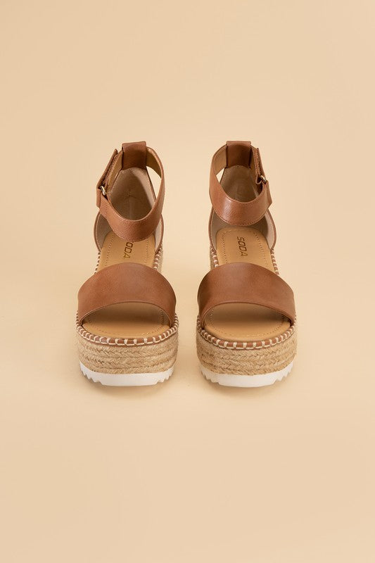 Tucker  Platform Sandals | Tan