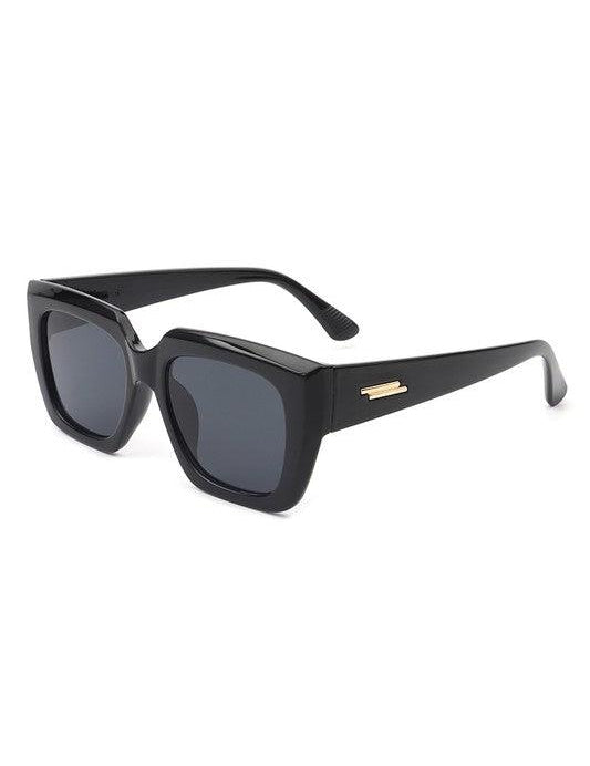 Square Retro Oversize Flat Cat Eye Sunglasses. Black. Black thick frames. 