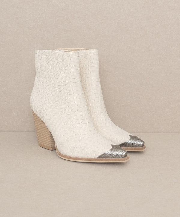 OASIS SOCIETY Zion - Bootie with Etched Metal Toe - Sunday Golden