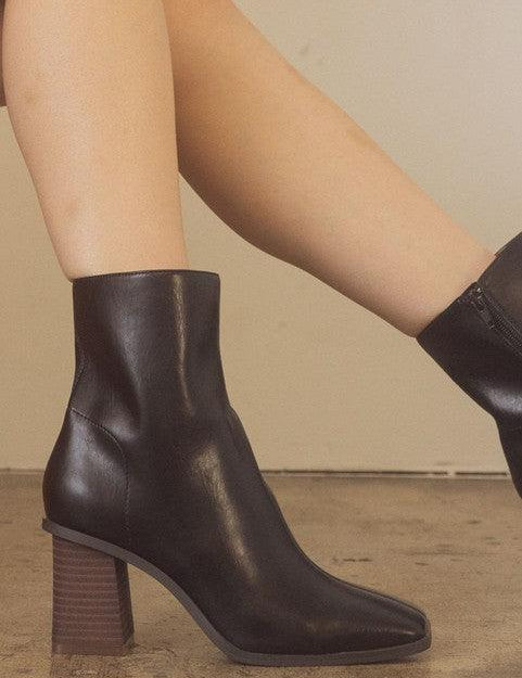 Vera - Square Toe Ankle Boots - Sunday Golden