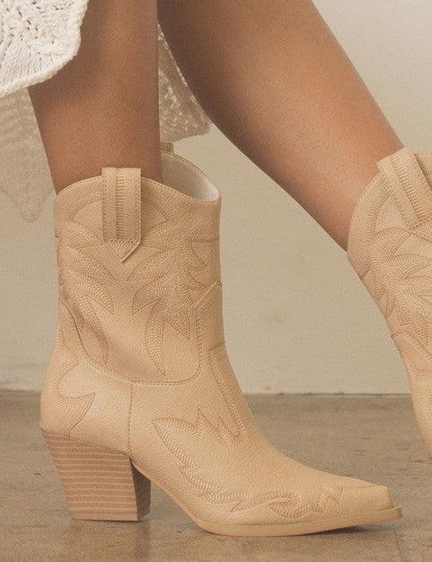 Nantes - Embroidered Cowboy Boots - Sunday Golden