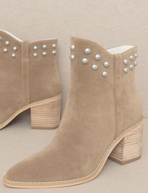 OASIS SOCIETY Alofi - Studded Collar Booties - Sunday Golden