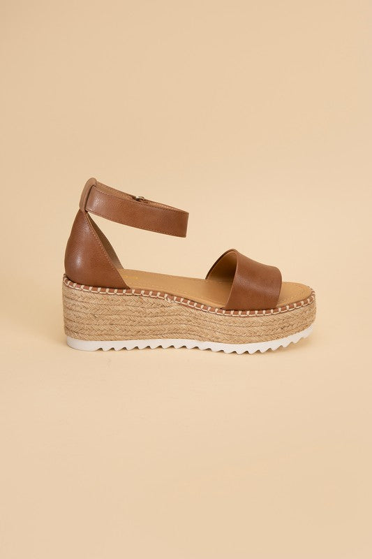 Tucker  Platform Sandals | Tan